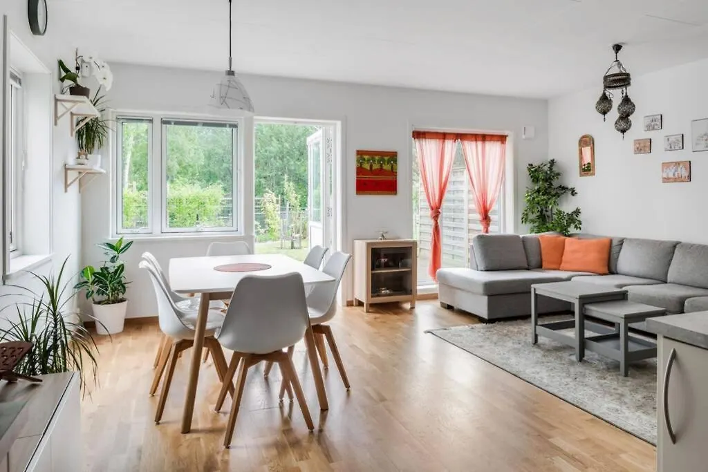 Large Family Home In Gothenburg With Garden